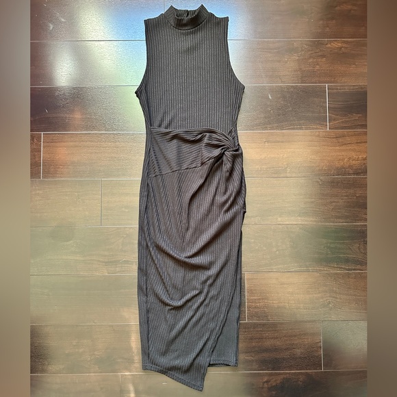 Forever 21 Black Ribbed Midi Dress - Picture 2 of 7